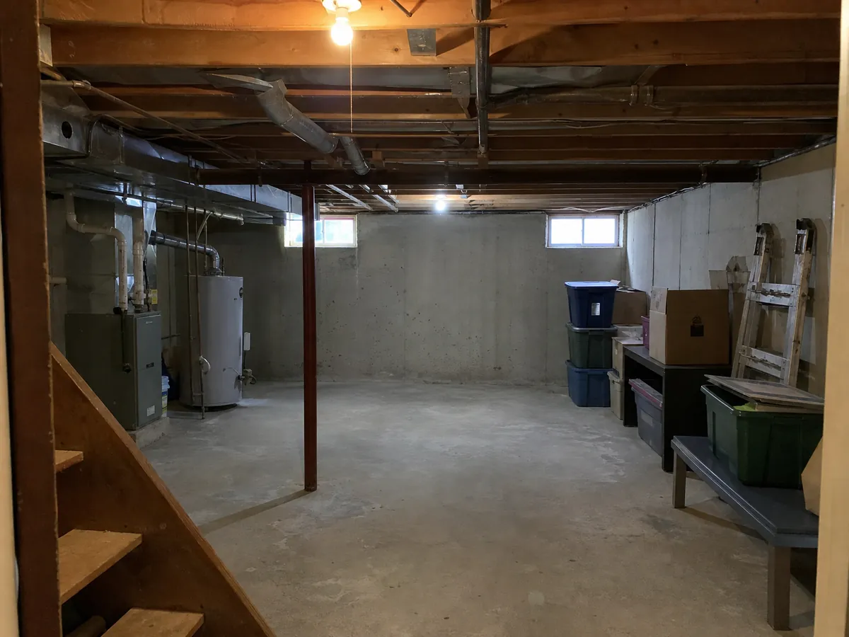 Before: an example room of this type, as a homeowner would photograph it